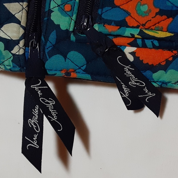 Vera Bradley Midnight Blue Trifold Crossbody Wallet, Retired Pattern - Picture 7 of 10
